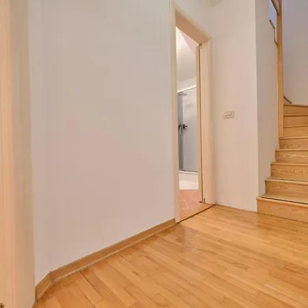 شقة Fuer 6 Personen Ca- 120 M² In Split- Dalmatien - Gespanschaft Split-dalmatie By Interhome