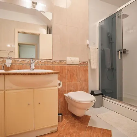 Fuer 6 Personen Ca- 120 M² In Split- Dalmatien - Gespanschaft Split-dalmatie By Interhome سبليت
