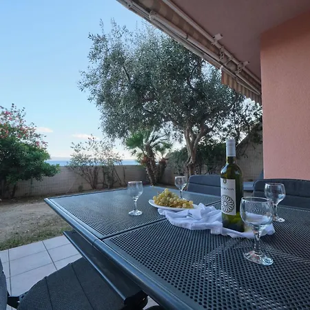 Fuer 6 Personen Ca- 120 M² In Split- Dalmatien - Gespanschaft Split-dalmatie By Interhome