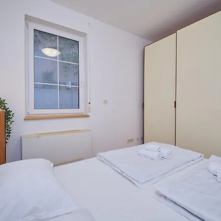 شقة Fuer 6 Personen Ca- 120 M² In Split- Dalmatien - Gespanschaft Split-dalmatie By Interhome *